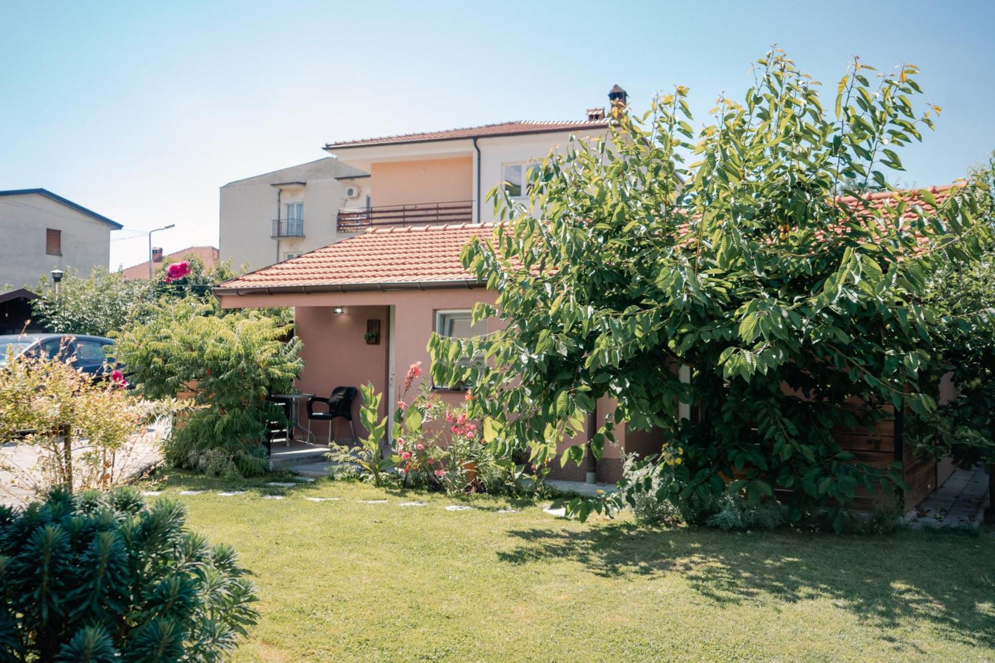Damjan Apartments Ohrid Bagian luar foto